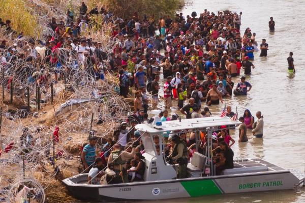 The administration has struggled to handle an o<em></em>ngoing migrant crisis that has strained local and federal resources. 